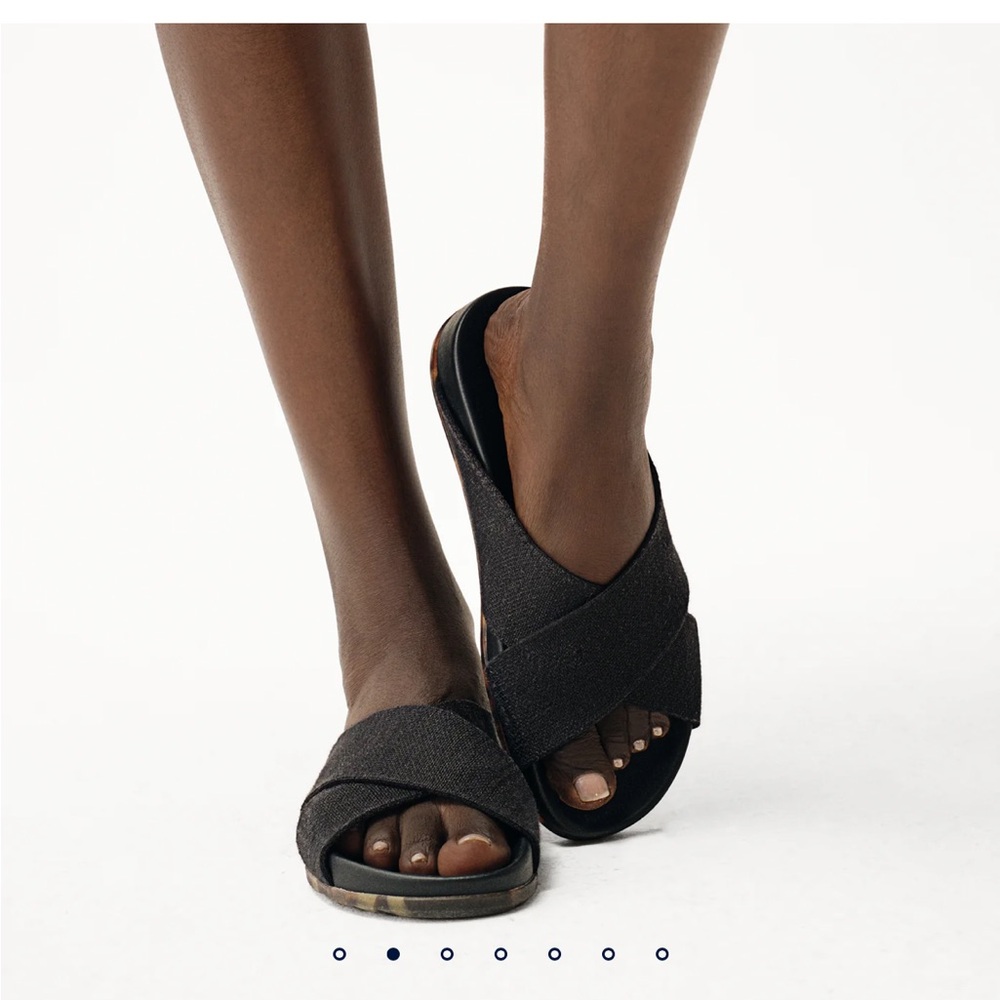 Rothy’s The Weekend Slide Sandals - Picture 2 of 4
